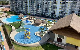 Hermoso conjunto residencial con piscina!